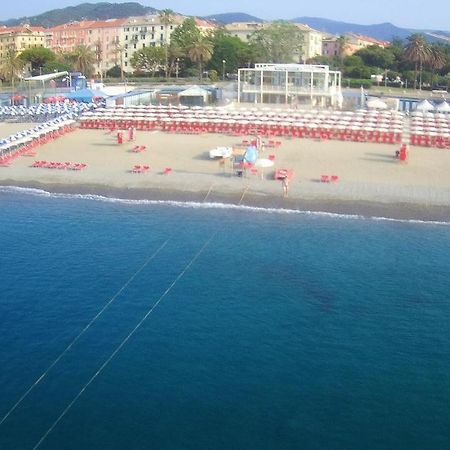 Savona Magnifico Sole Mare 150 M Wifi Climatcontrol Apartment Ngoại thất bức ảnh